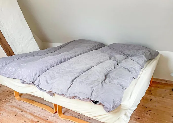 3 Bedroom Amazing In Semesterbostad